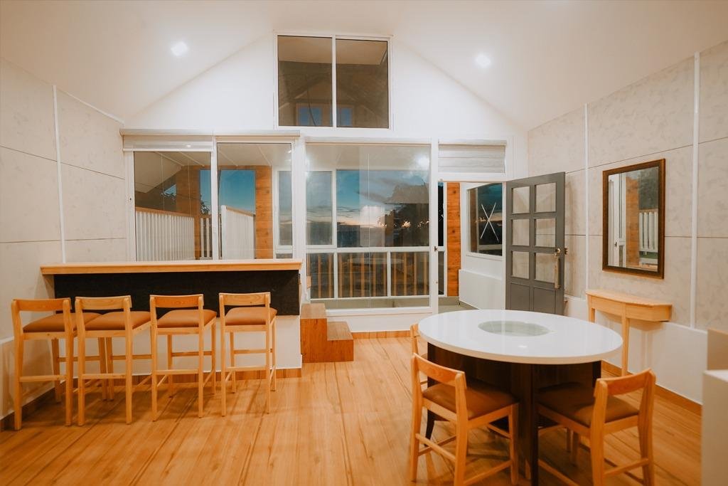 Sea Breeze Platinum Room x Solis Nature
