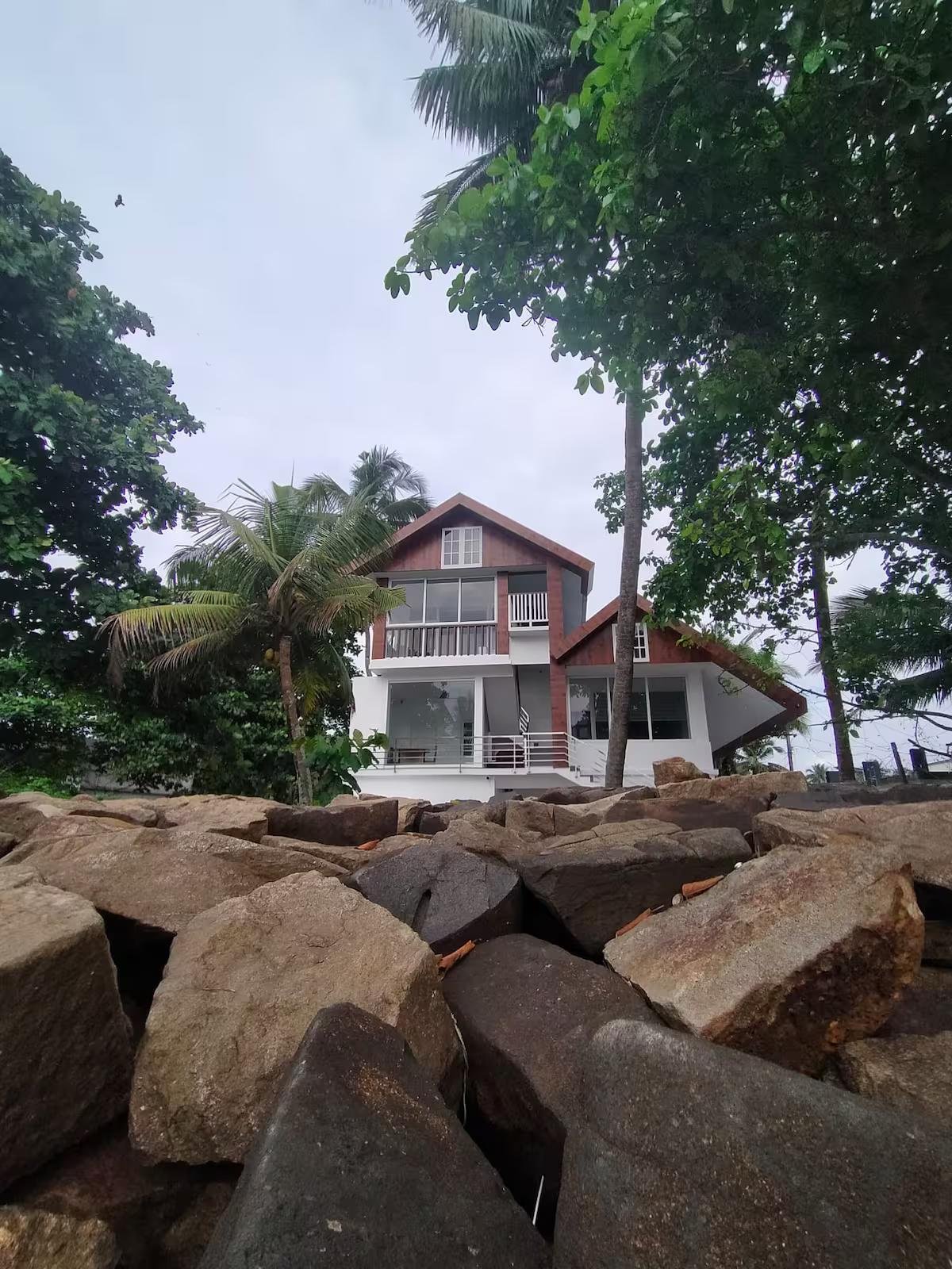 Sea Breeze Gold Room x Solis Nature