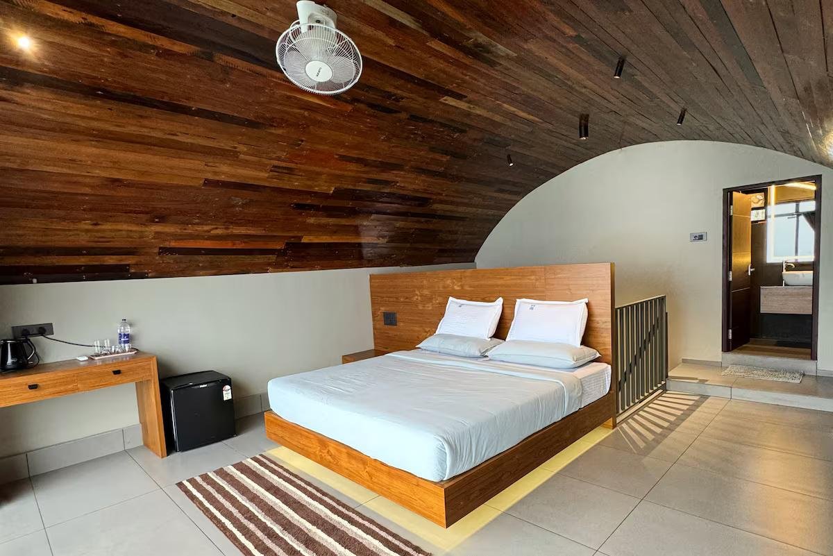 Tira Beach Resort - Wave A x Solis Nature