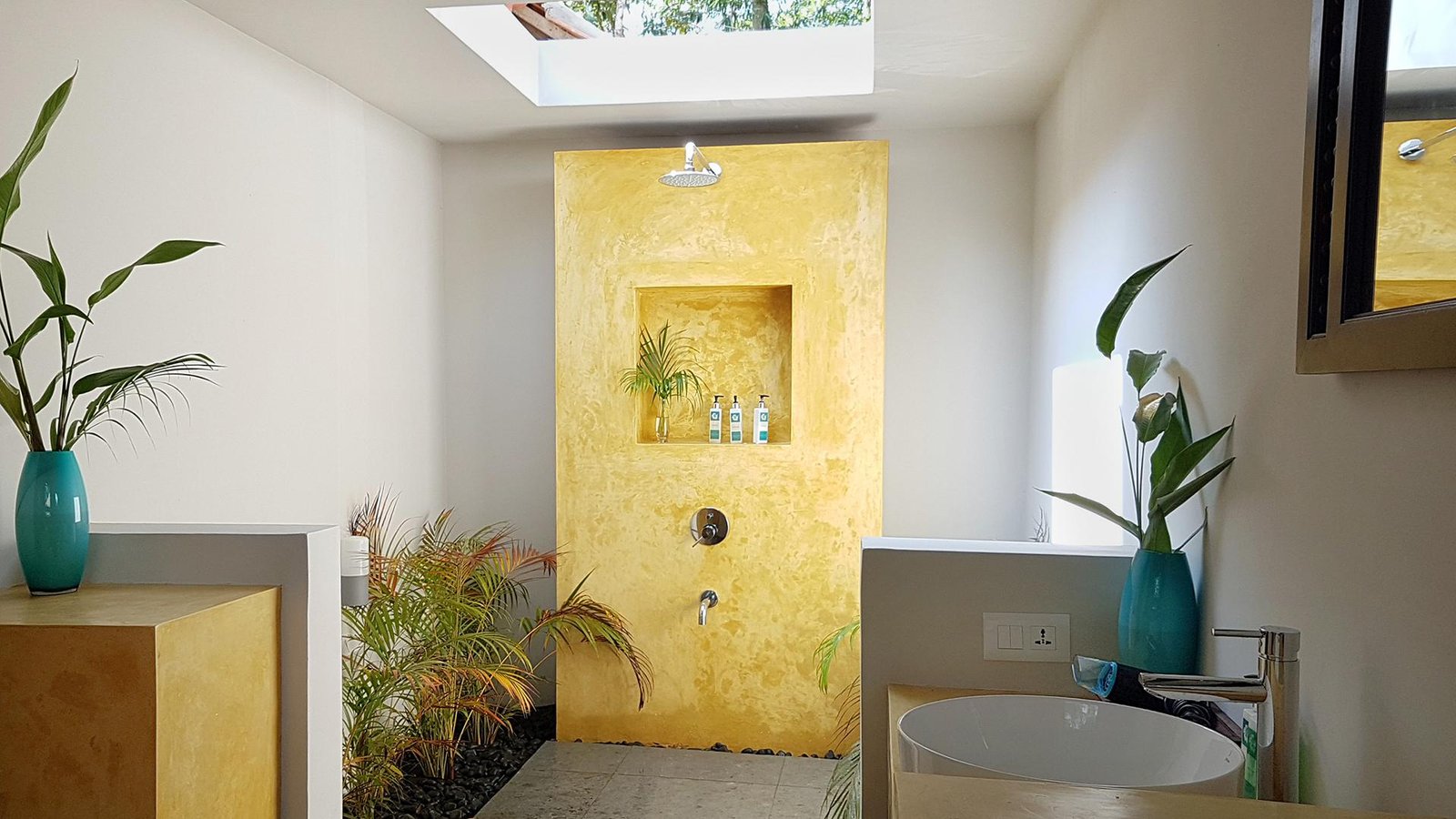 FRANGIPANI VILLA x Solis Nature