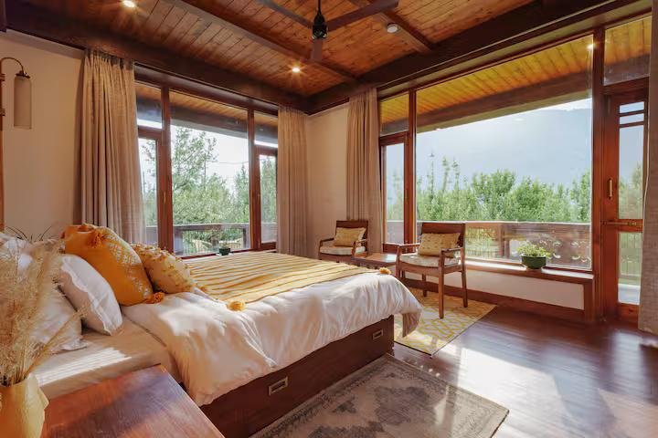 Rare 3-Room Combo in Lush Villa  Share x Solis Nature