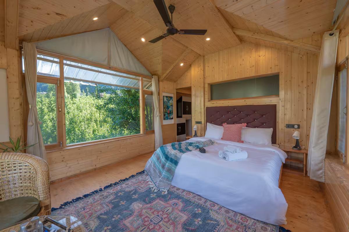 Balcony Room with Swing and Endless View x Solis Nature