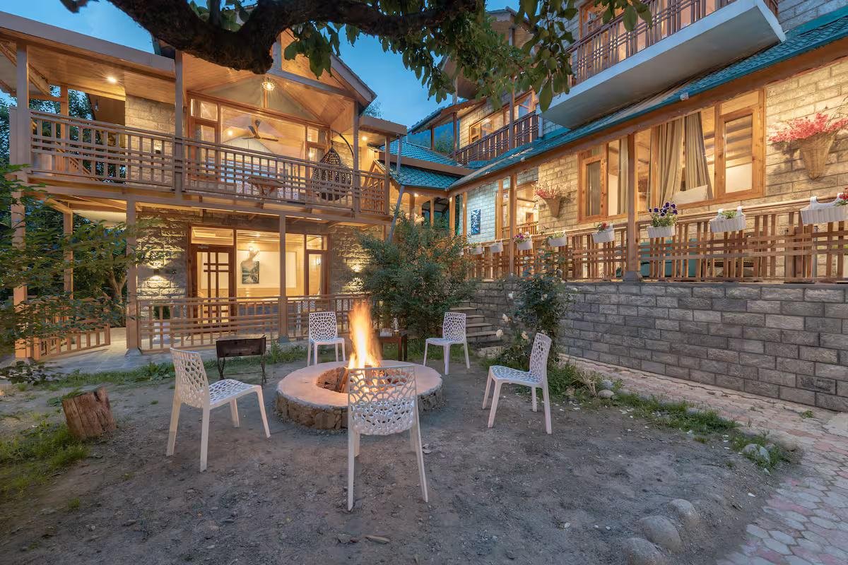 Rare Find : 3-Room with Living Area x Solis Nature