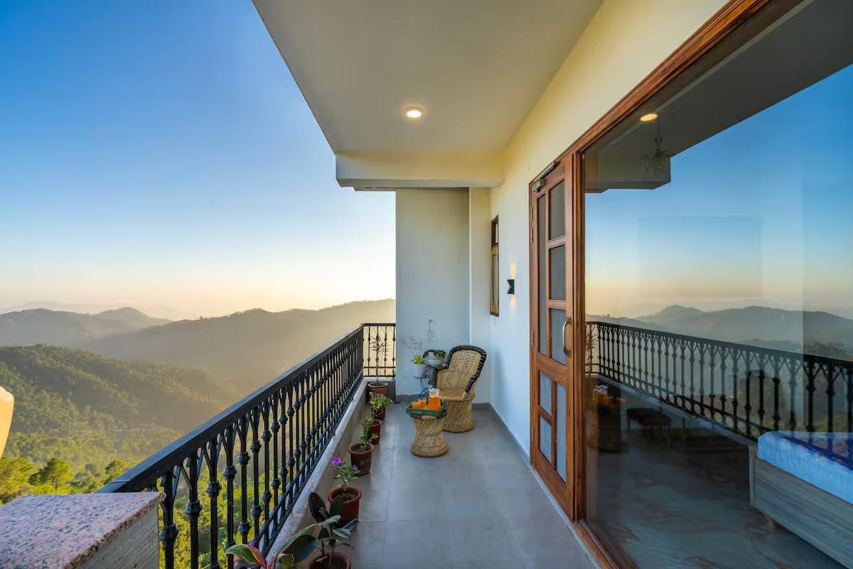 Mountain Views, Meals & More|Near Kasauli x Solis Nature