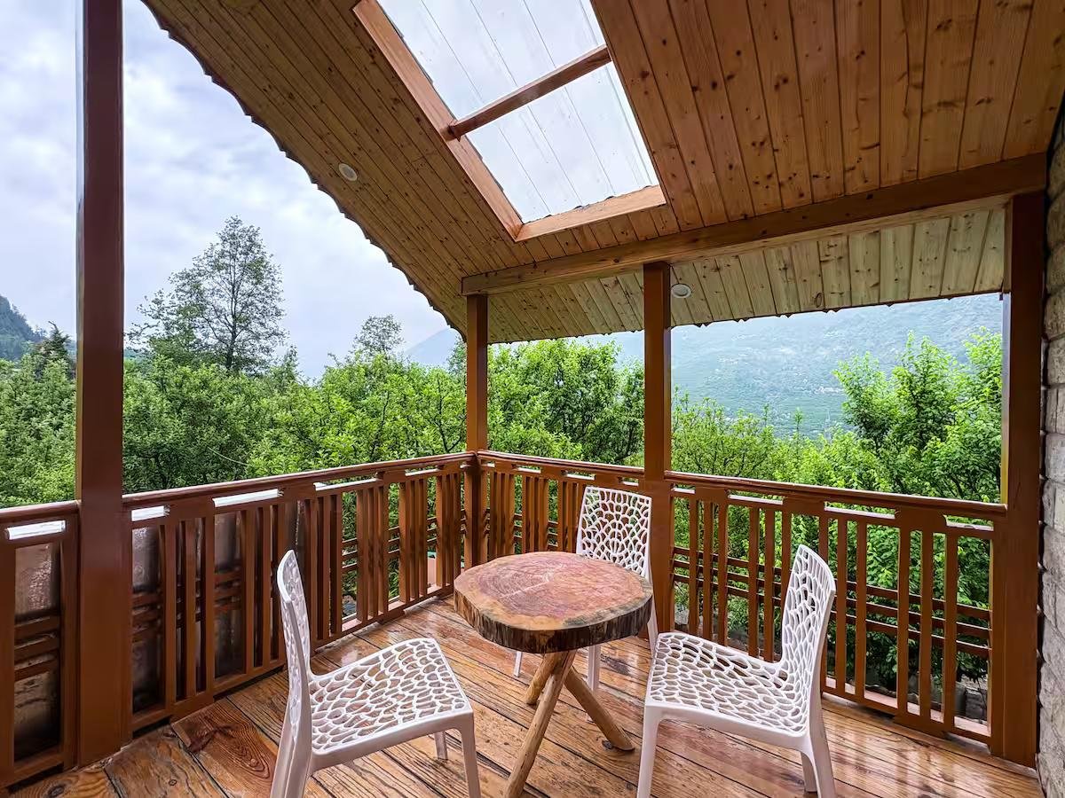 Master Bedroom with Private Deck, Swing x Solis Nature