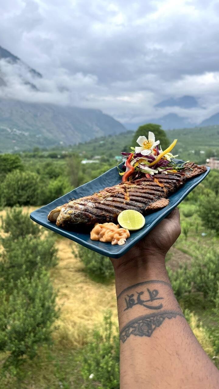 Most romantic cozy room in Manali x Solis Nature