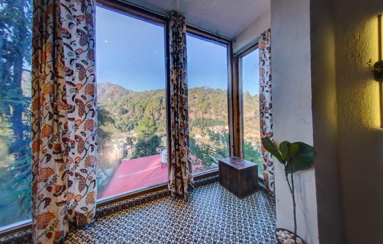 4BHK Mountaintop Escape x Solis Nature