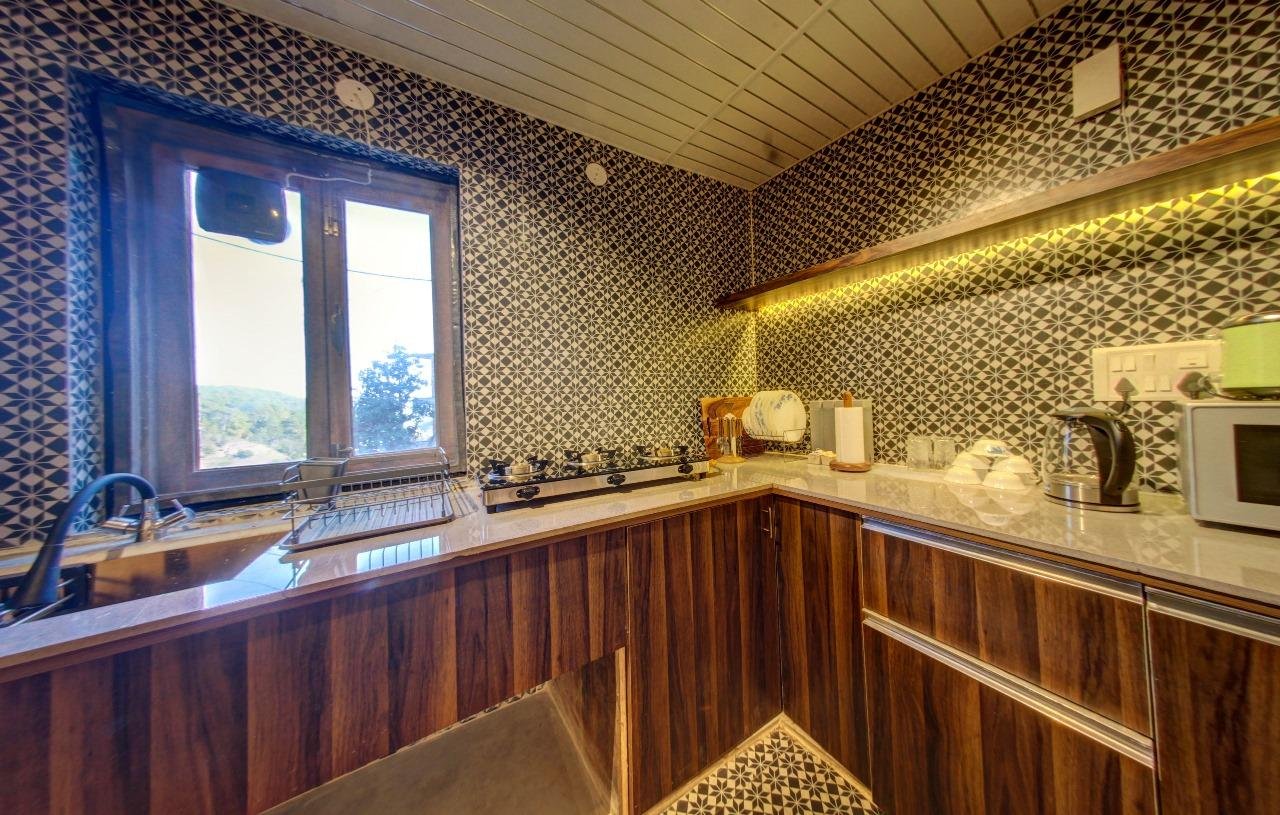 4BHK Mountaintop Escape x Solis Nature
