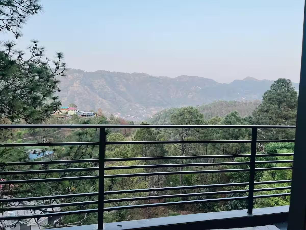 Tatva: Scenic 2 BR x Solis Nature