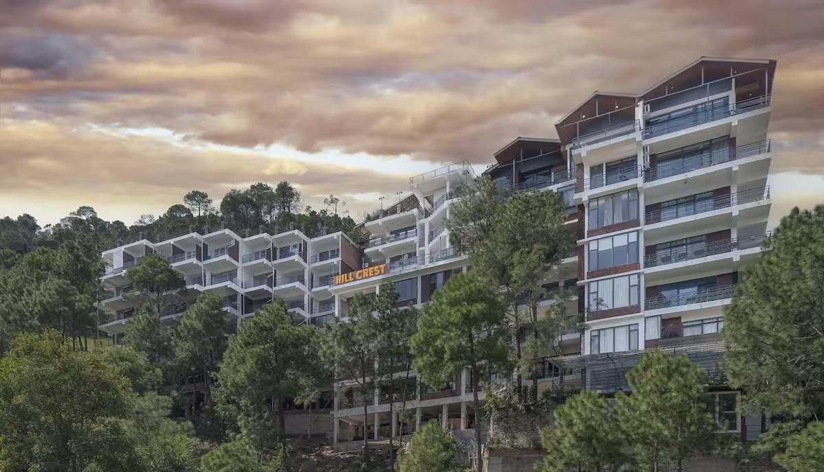 Tatva: Scenic 2 BR x Solis Nature