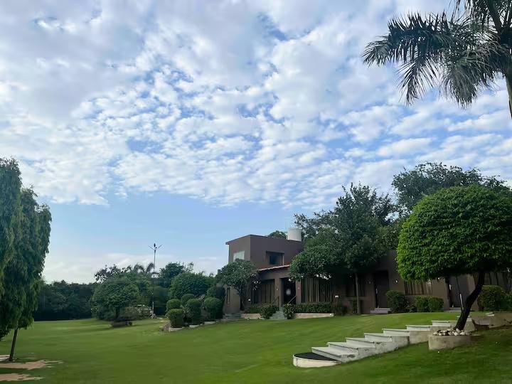 Bistendu Resort | Pool & Garden (NCR) x Solis Nature