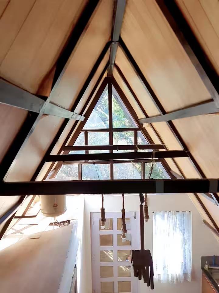 A frame cottage at Naukuchiatal x Solis Nature