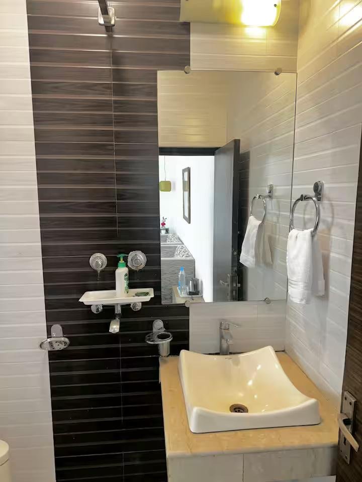 R Cottage Studio Apartments (NCR) x Solis Nature
