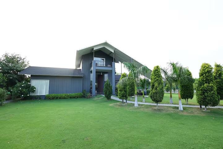 Luxury Property in Noida (NCR) x Solis Nature