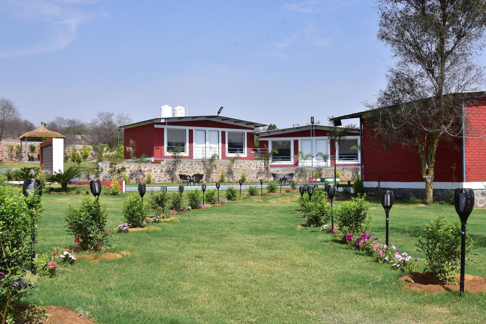 Wildside Cottage (NCR) x Solis Nature