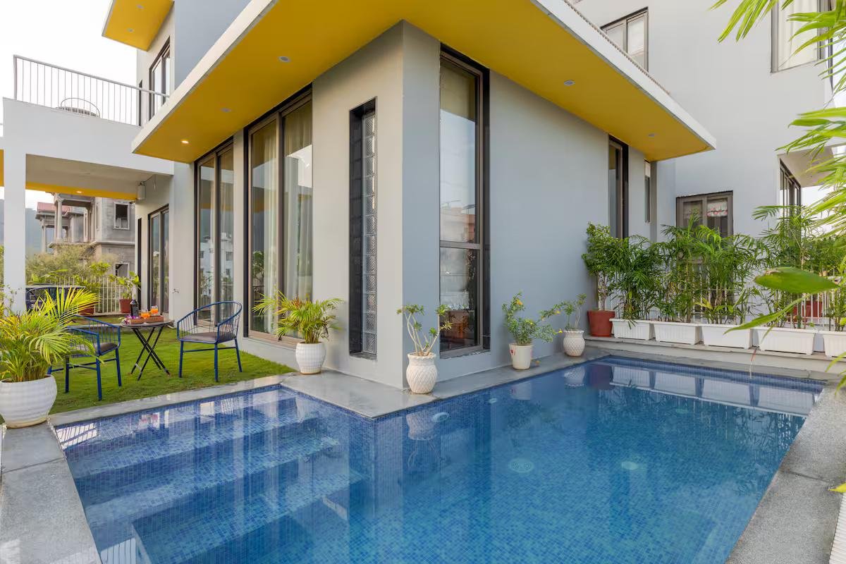 Whirl Vista: Luxurious 5 BHK villa in Udaipur x Solis Nature