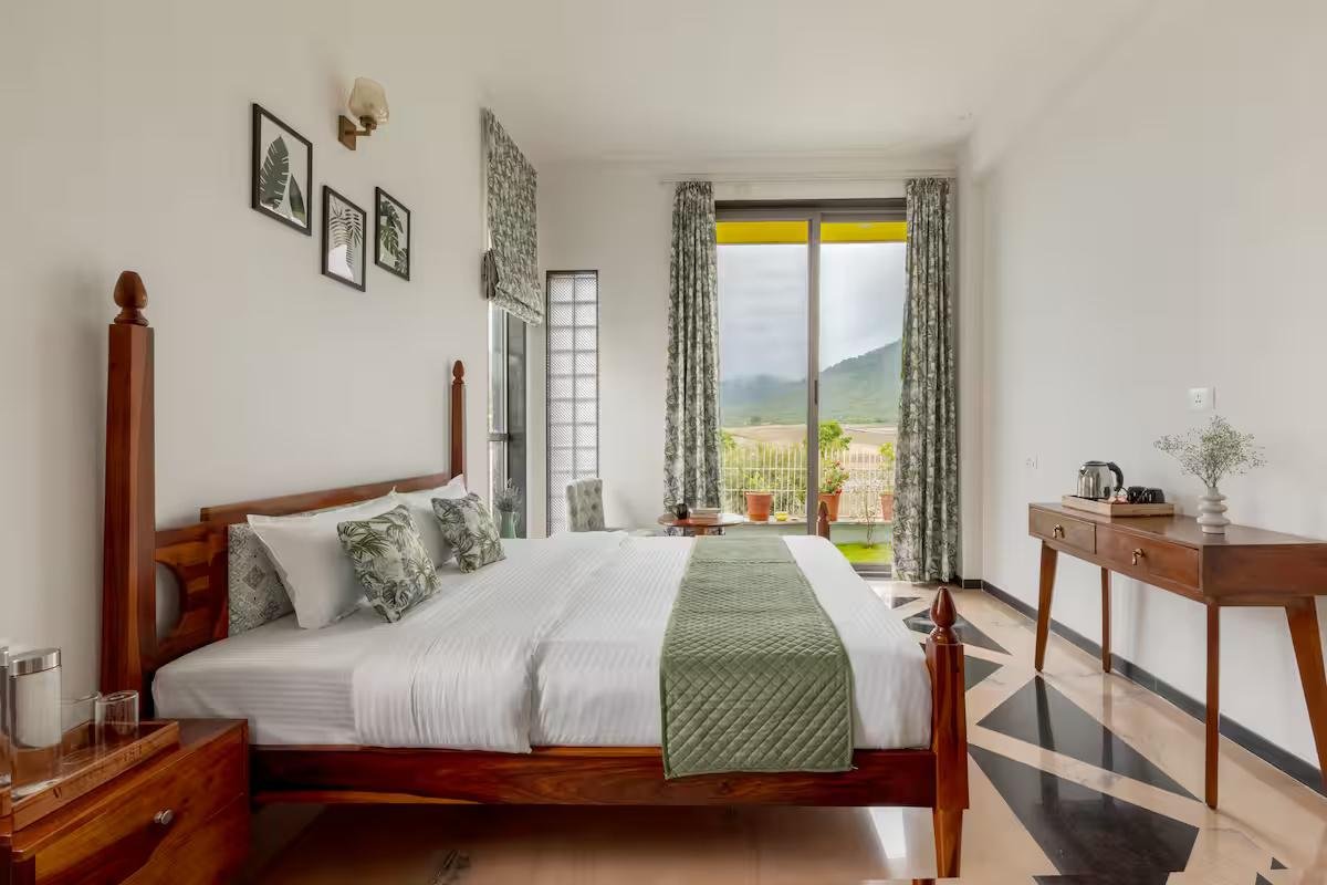 Whirl Vista: Luxurious 5 BHK villa in Udaipur x Solis Nature