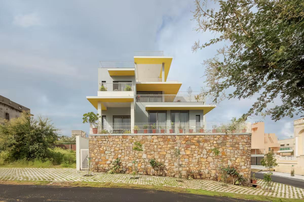 Whirl Vista: Luxurious 5 BHK villa in Udaipur x Solis Nature