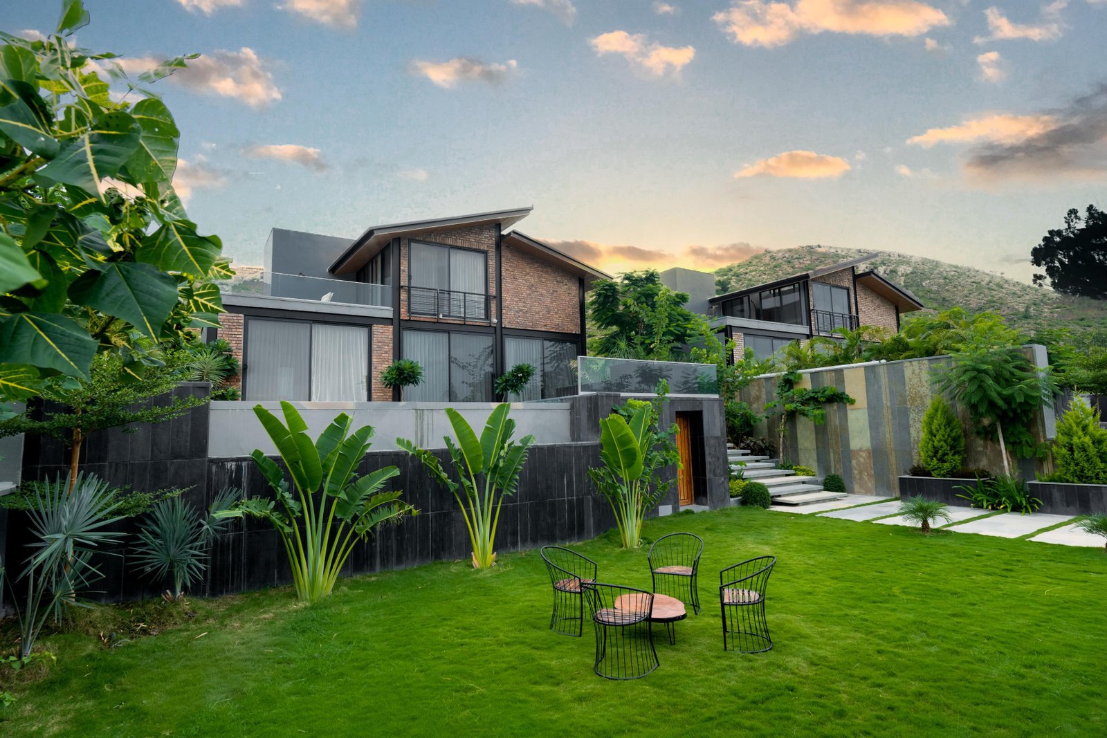 HJ Villa x Solis Nature
