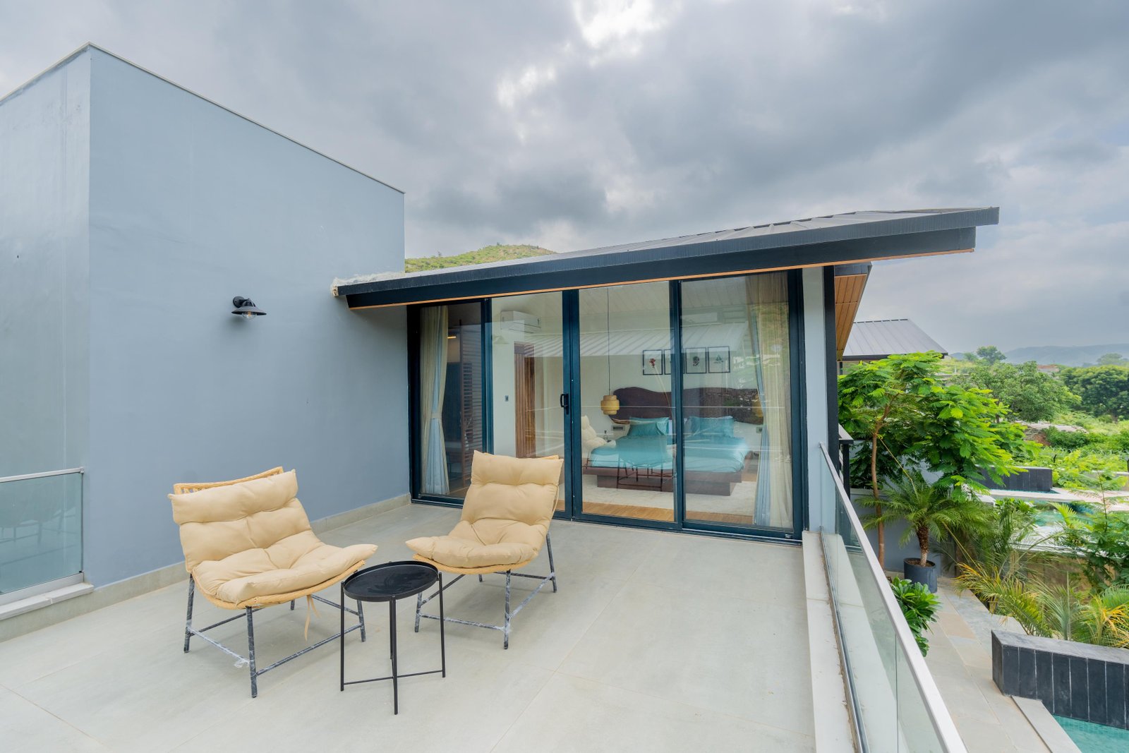 HJ Villa x Solis Nature