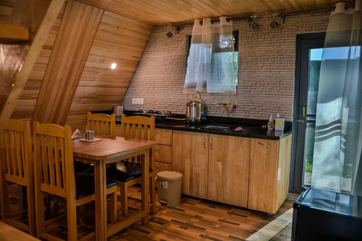 Cottage In Srinagar x Solis Nature