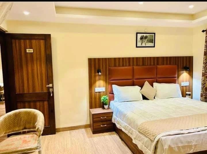 The Kaisha Himalayan View x Solis Nature