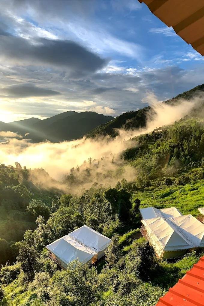 Moksham Himalayan campsite x Solis Nature