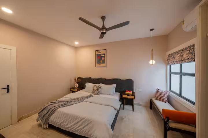 Stylish 3BHK Apart | Walk to Taj Mahal | 1500SQFT x Solis Nature