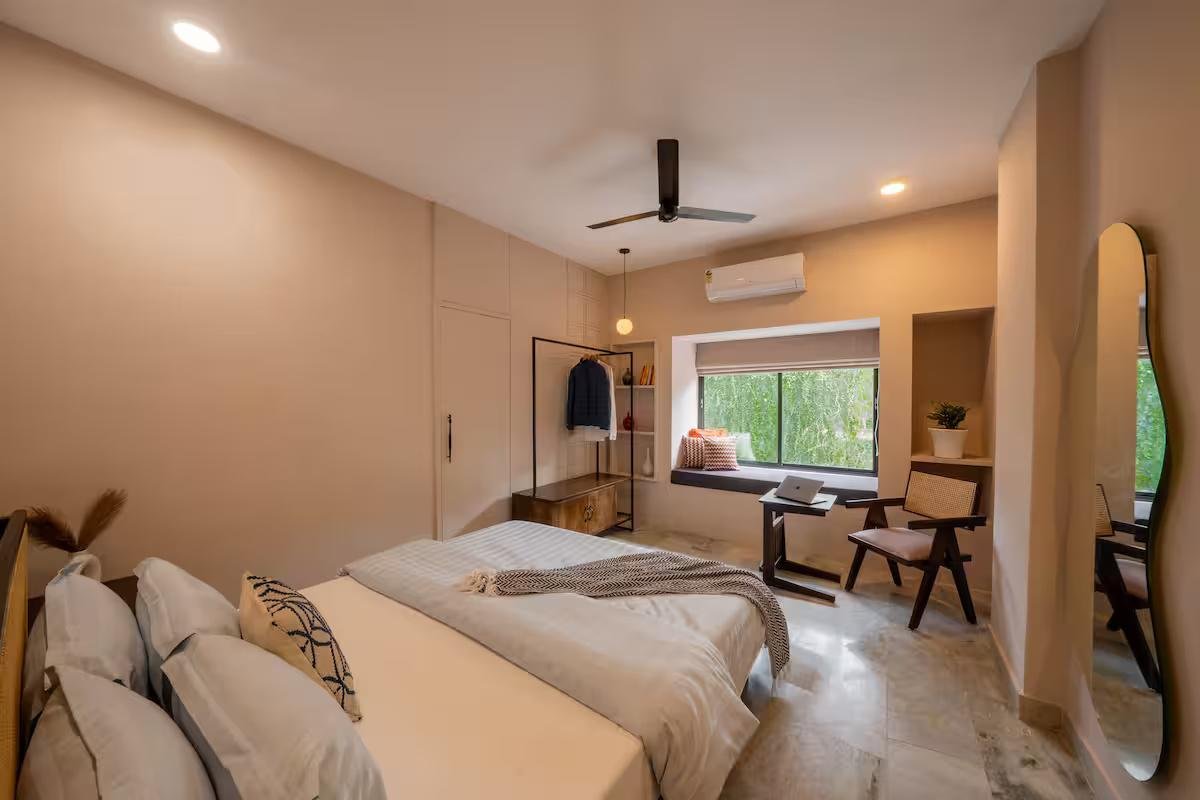 Stylish 3BHK Apart | Walk to Taj Mahal | 1500SQFT x Solis Nature
