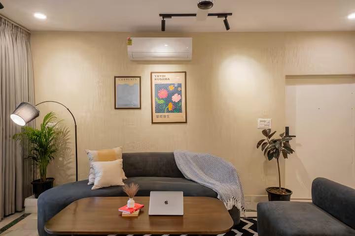 Stylish 3BHK Apart | Walk to Taj Mahal | 1500SQFT x Solis Nature