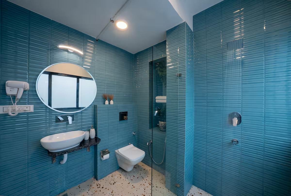 Stylish 3BHK Apart | Walk to Taj Mahal | 1500SQFT x Solis Nature