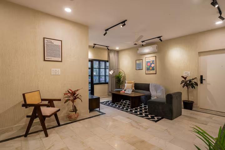 Stylish 3BHK Apart | Walk to Taj Mahal | 1500SQFT x Solis Nature