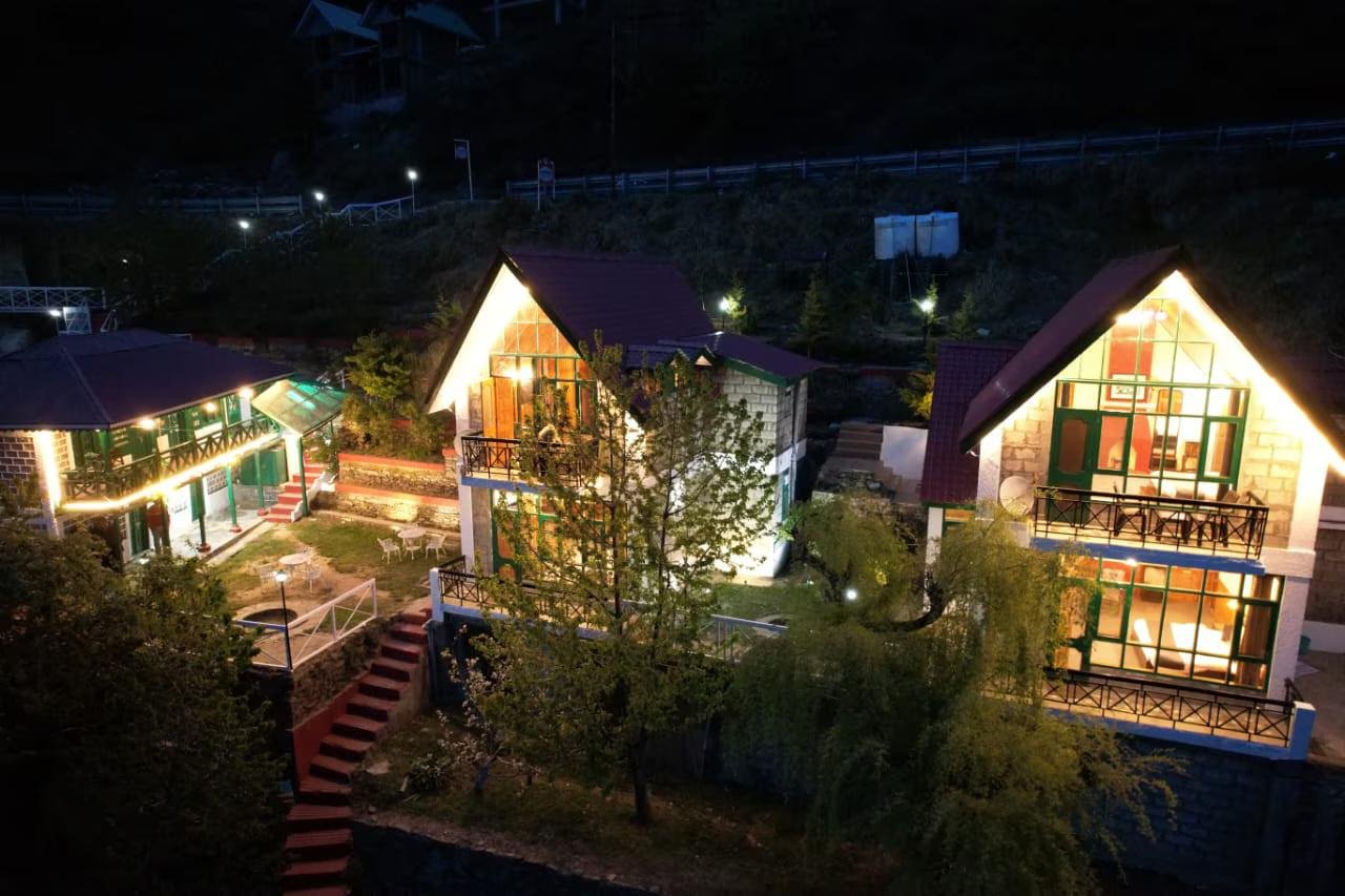 Crossroads Narkanda Cottages x Solis Nature