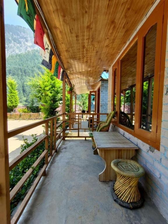 Lee Garden Himalayan Wooden Cottages x Solis Nature