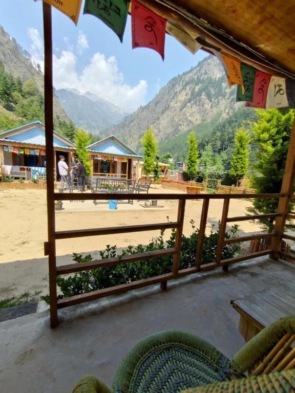 Lee Garden Himalayan Wooden Cottages x Solis Nature