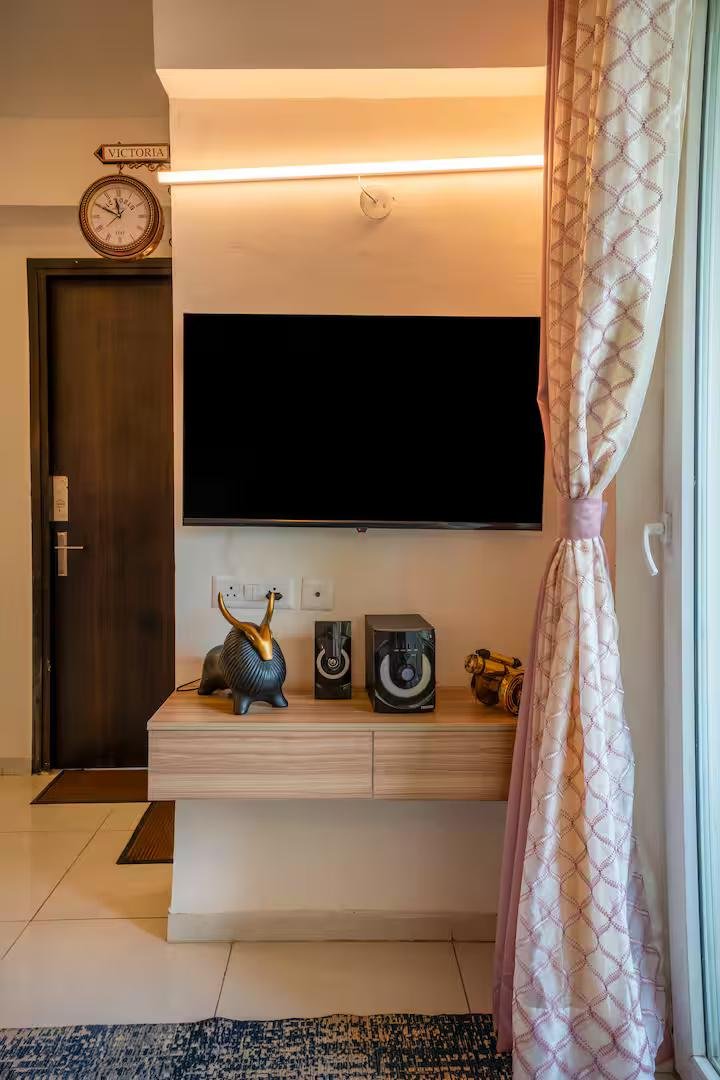 Grand View | Luxurious 1BHK by Mulberry Homestays x Solis Nature