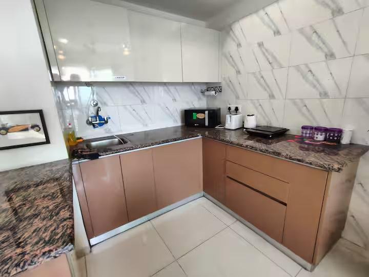 retro.inn/ serviced 1 bhk by mulberry x Solis Nature