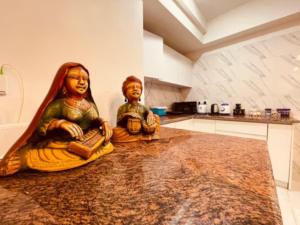 Pristine 1 Bhk apartment by Mulberry Homestays x Solis Nature