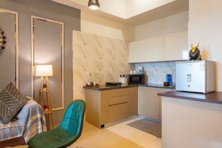 Luxurious Serviced Apartment with Modern Comforts x Solis Nature