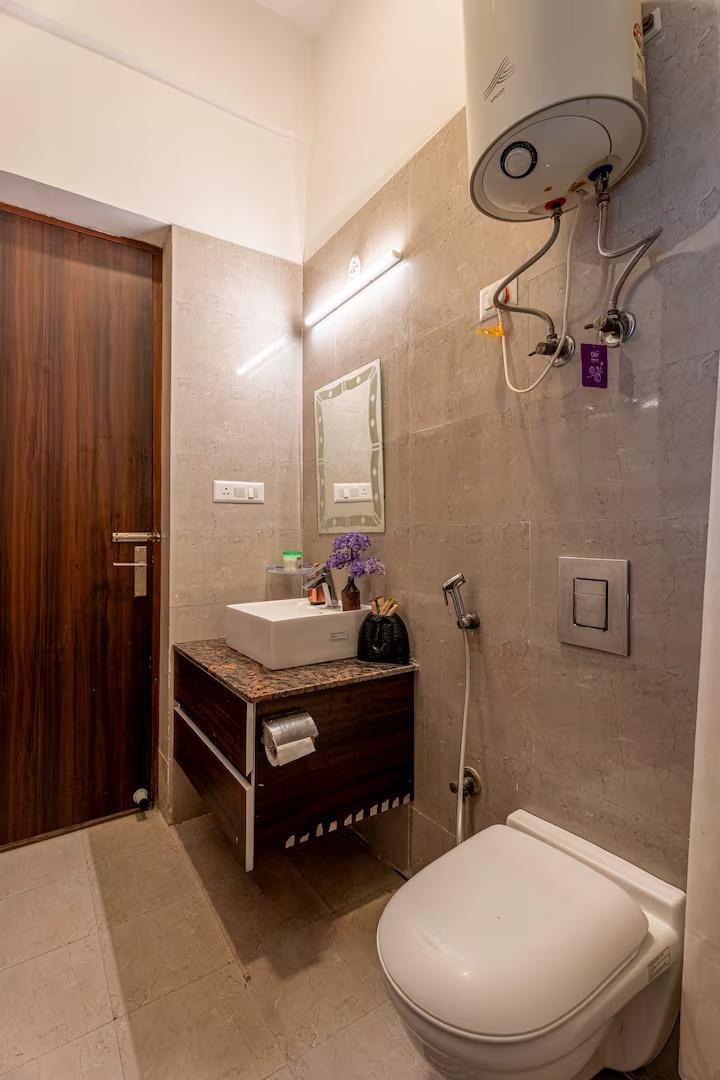 Luxurious Serviced Apartment with Modern Comforts x Solis Nature
