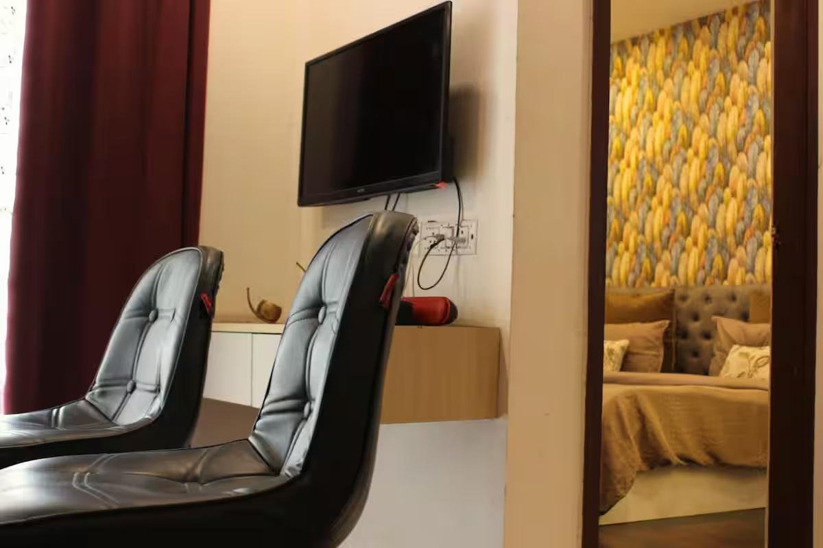 Gazelle By Mulberry Homestays | Luxury Within. x Solis Nature