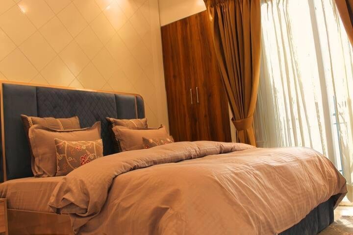 La Belle By Mulberry Homestays | Pure Luxury | (NCR) x Solis Nature