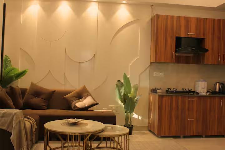 La Belle By Mulberry Homestays | Pure Luxury | (NCR) x Solis Nature