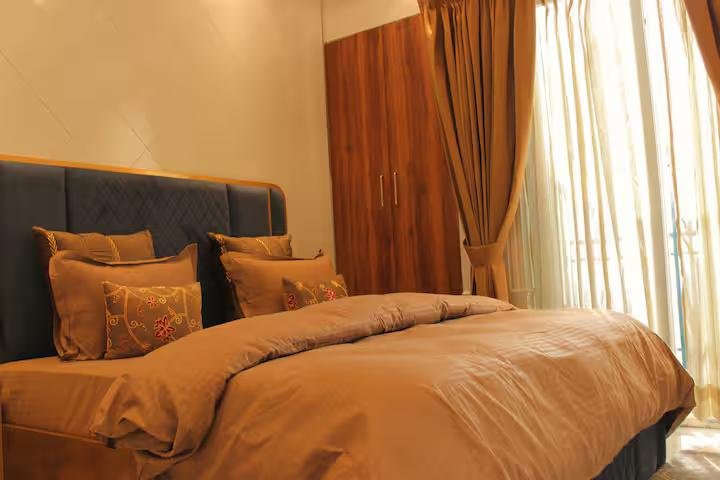La Belle By Mulberry Homestays | Pure Luxury | (NCR) x Solis Nature