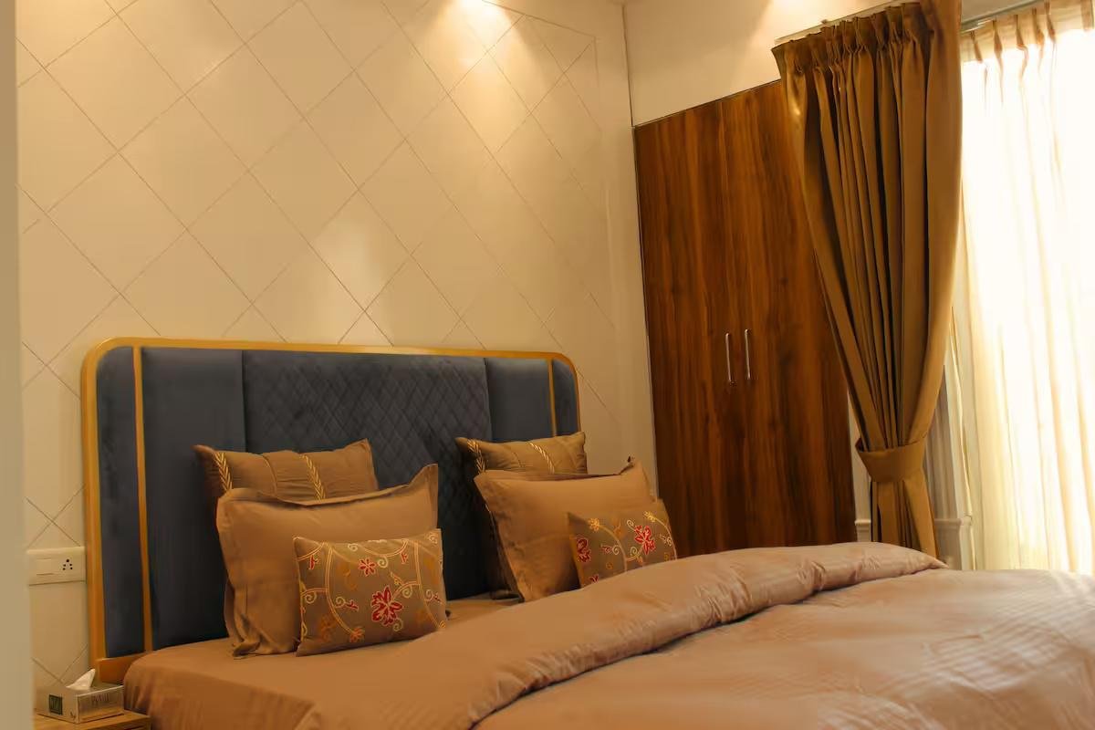 La Belle By Mulberry Homestays | Pure Luxury | (NCR) x Solis Nature