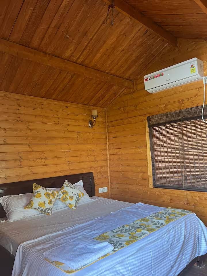 Wooden Cottage (NCR) x Solis Nature