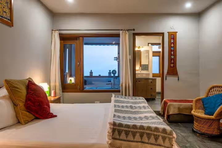 Saroga Woods Luxury Home Stay | 2BR in the hills x Solis Nature