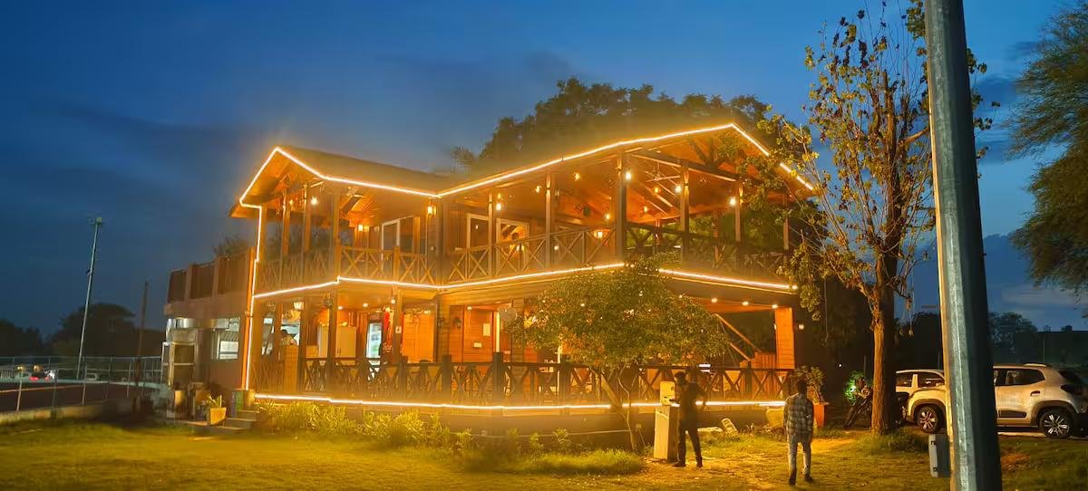 Wooden Cottage - 2 Bedroom (NCR) x Solis Nature
