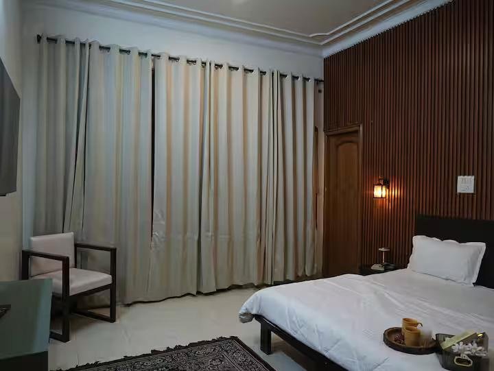Paradise Island - A Luxurious BNB near Airport x Solis Nature