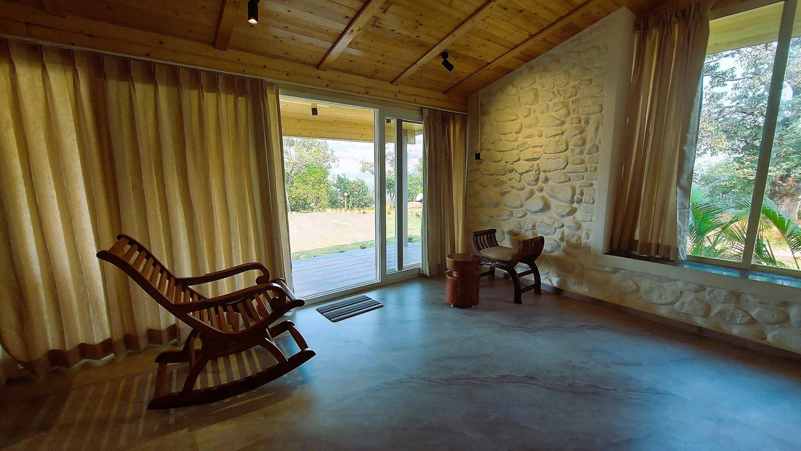 Moonstone Cottage x Solis Nature